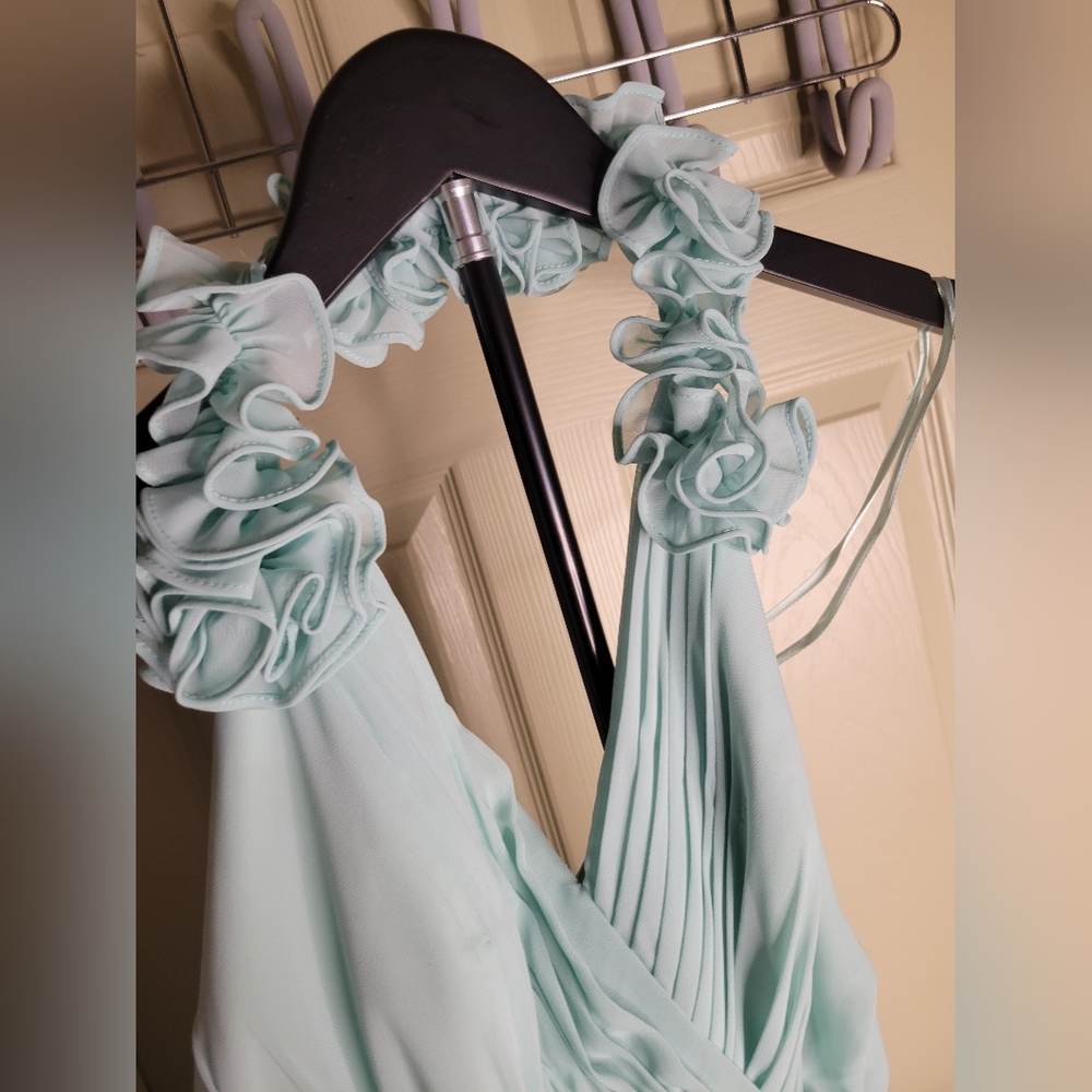 Elegant Halter Neck Light Blue Dress - Picture 5 of 9
